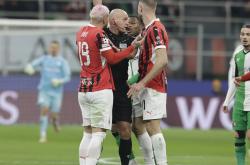 星空体育app-欧篮联赛程吃紧，费耶诺德今夜遗憾出局，气氛紧张，资深球员宣示担当-星空体育app